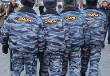 Омоновцы. Фото с сайта www.mr7.ru