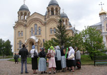Православные паломники. Фото с сайта www.ng.ru