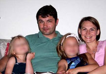 Арестованные по подозрению в шпионаже Ричард и Синтия Мерфи с детьми. Фото NY Daily News