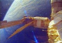 ''Прогресс'' меняет орбиту МКС. Фото из архива ТАСС