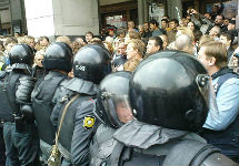 Разгон акции на Триумфальной площади 31 августа 2010 года. Фото Дмитрия Борко/Грани.Ру