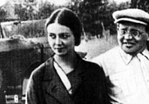Антонина Пирожкова и Исаак Бабель. Фото с сайта www.kp.ru