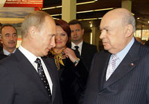 Путин и Ресин 01.10.2010. Фото с сайта главы правительства