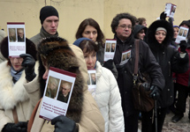 Пикет в поддержку Ходорковского у здания Хамовнического суда. Фото Дмитрия Борко