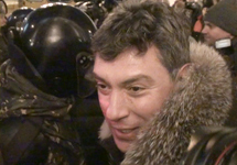 Борис Немцов перед задержанием 31 декабря. Кадр Грани-ТВ