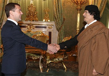 Дмитрий Медведев и Муамар Каддафи в Кремле в 2008 году. Фото пресс-службы президента