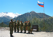 Военнослужащие Погрануправления ФСБ России в Абхазии. Фото с сайта abhaztur.com
