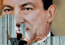 Египтянин срывает плакат с портретом Хосни Мубарака. Фото с сайта Euronews