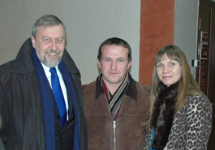 Александр Лукин с женой (справа) и Андрей Санников. Фото с сайта belanews.ru