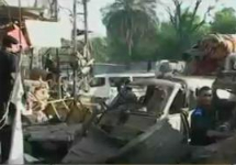 На месте двойного теракта в Пакистане. Кадр местного телевидения, переданный BBC