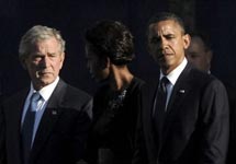 Джордж Буш и Барак Обама во время минуты молчания 11.09.2011. Фото Life.Com