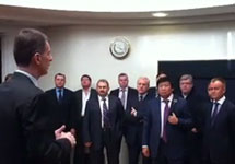 Выступление Прохорова перед партийцами утром 15 сентября. Кадр из твиттера А. Любимова