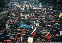 Шествие по Садовому кольцу, 1990 год. Фото Дмитрия Борко