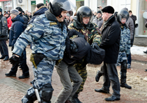 Разгон митинга в Нижнем Новгороде 10 марта. Фото Станислава Казнова