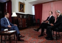 Интервью Медведева The Times. Фото пресс-службы правительства.
