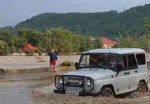 Наводнение в Новомихайловском. Кадр любительской съемки