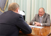 Владимир Илюхин на встрече с Владимиром Путиным. Фото с сайта правительства РФ