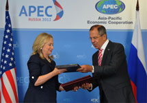 Хиллари Клинтон и Сергей Лавров на саммите АТЭС. Фото: mid.ru