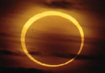 http://www.space.com/php/multimedia/imagedisplay/img_display.php?pic=annular_eclipse_Fischer_030523_02.jpg