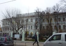 Здание МАРХИ. Фото с сайта http://cih.ru
