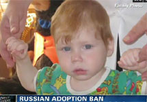 Русский мальчик, которого должна была усыновить семья Саммерсов. Кадр CNN