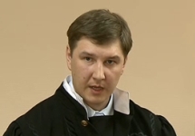 Судья Сергей Блинов. Кадр видеотрансляции