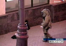 Специалист-взрывотехник. Фото с сайта www.lenta.ru