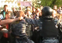 Михаил Косенко на Болотной площади. Кадр Грани-ТВ