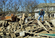 Развалины дома в Новосаситлях, взорванного силовиками, март 2013. Фото: kavkaz-uzel.ru