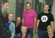Задержанные активисты в ОП-5 Нижнего Новгорода. Фото: nn.ru