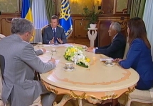 Кадр телеинтервью Виктора Януковича