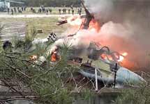 Упавший вертолет Ка-52 в Жулебине. Кадр телеканала Russia Today