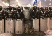 Милицейское оцепление у кабмина Украины. Фото: pravda.com.ua