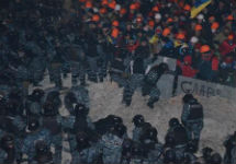 "Беркут" против Евромайдана. Фото: twitter.com/PoltavaSvoboda