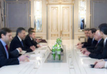 Встреча Януковича с американскими сенаторами. Фото: president.gov.ua