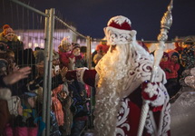 Встреча Деда Мороза с детьми в Самаре. Фото Асхата Бардынова (vk.com/i_love_6x7)