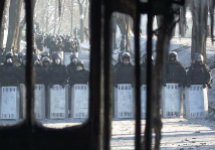 Противостояние на Грушевского. Фото Ю.Тимофеева/Грани.Ру