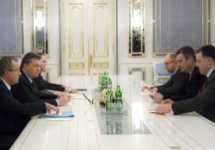 Переговоры Януковича с оппозицией. Фото: president.gov.ua