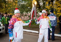 Топ-менеджеры "Экзект" участвуют в эстафете олимпийского огня в Дмитрове. Фото: exectgroup.com