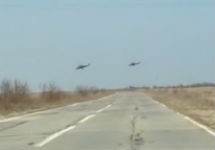 Российские вертолеты над Стрелковым. Кадр любительской видеозаписи
