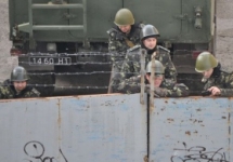 Украинские военные в заблокированном фотограмметрическом центре. Фото из Facebook Владислава Селезнева