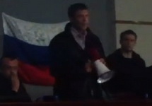 Олег Царев выступает перед боевиками в Донецке. Кадр видео с youtube-канала Екатерины Сергацковой