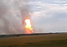 Пожар на газопроводе Уренгой - Помары - Ужгород в Полтавской области. Кадр Первого национального канала