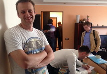 Обыск у Алексея Навального, 20.06.2014. Фото: @advokatkobzev