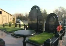 Участок Цапков на кладбище в Кущевской. Кадр Первого канала