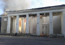 Здание в Дебальцеве после обстрела террористами. Фото: dyvys.info