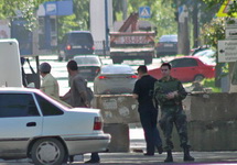 Блокпост террористов в центре Донецка. Фото: mungaz.net
