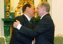 Владимир Путин и Сильвио Берлускони. Фото AP с сайта www.russiajournal.com
