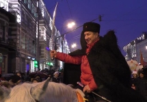 Валерий Рашкин на шествии КПРФ. Кадр Грани-ТВ