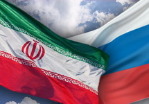 Флаги Ирана и России. Фото: iranreview.org